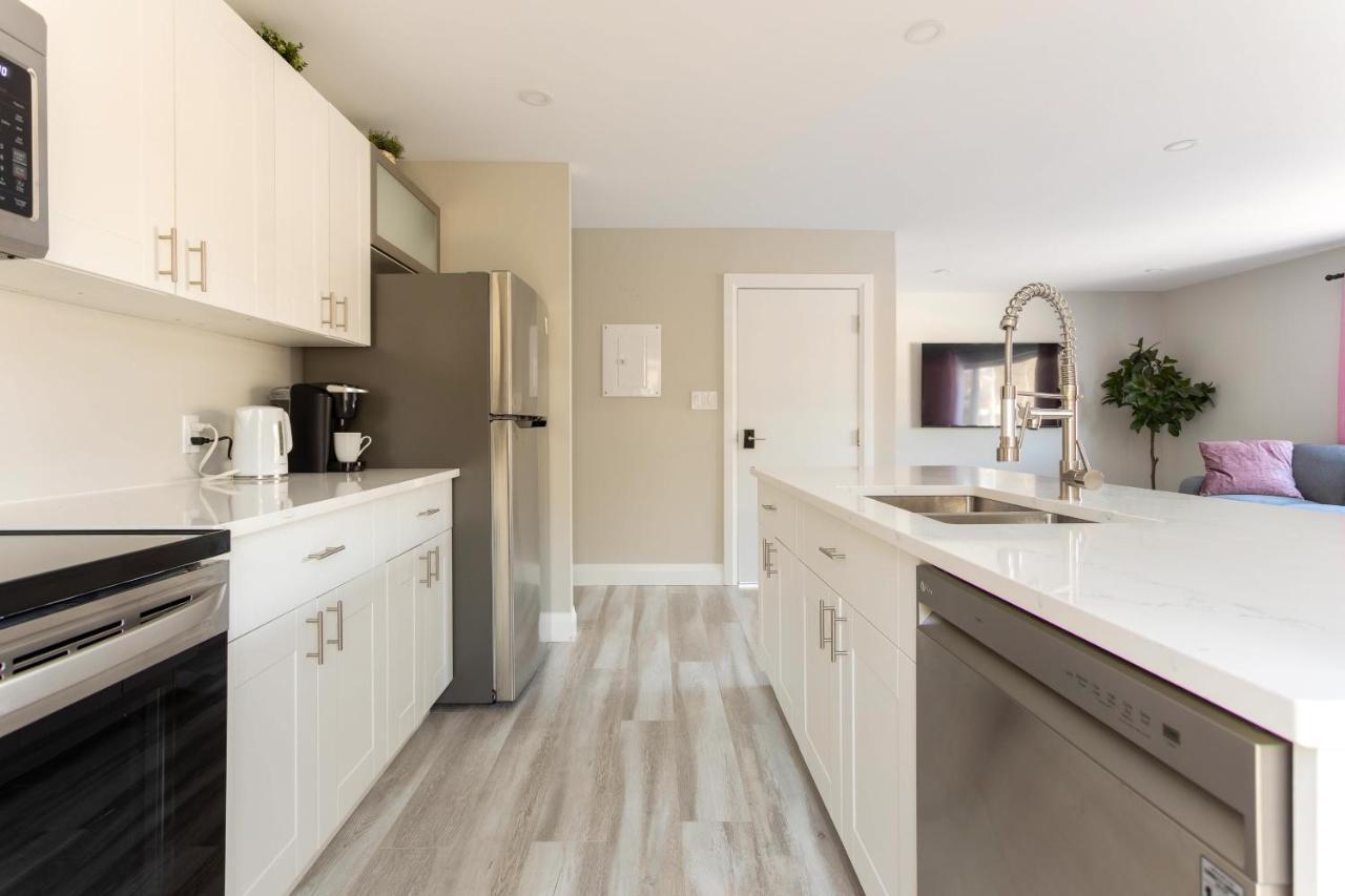 Entire 2 Bedroom Apartment Downtown - U2 Kitchener Exterior photo